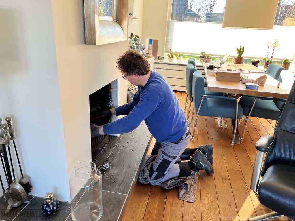 Schouwveger Etten-Leur kleed schoorsteenreiniger Schouwveger Etten-Leur kleed schoorsteenreiniger